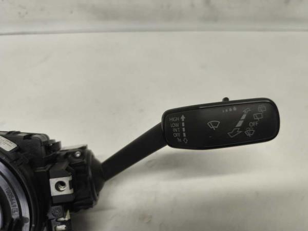 COMMODO VW GOLF 7 - Vue 3